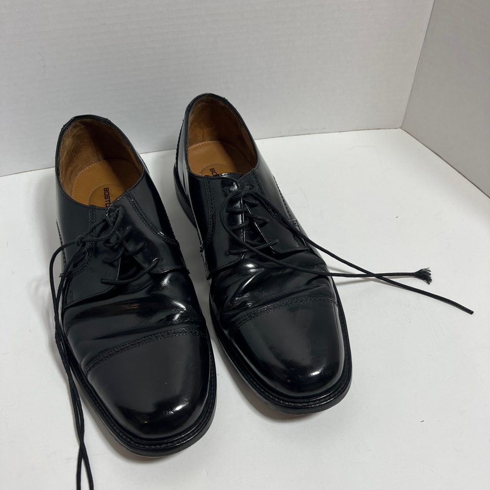 Bostonian Black Leather Oxfords